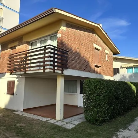 Seafront Flat With Stunning Views דירה
